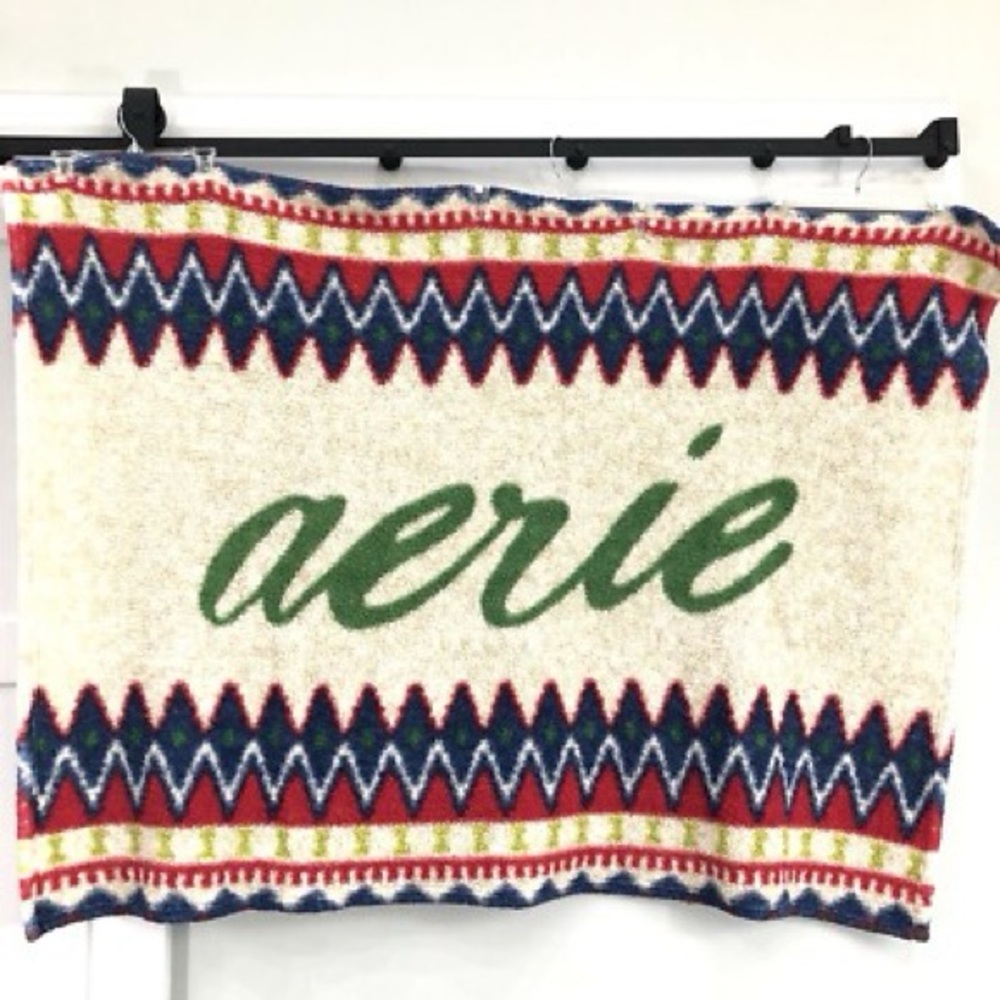Aerie Multicolor Zigzag Blanket